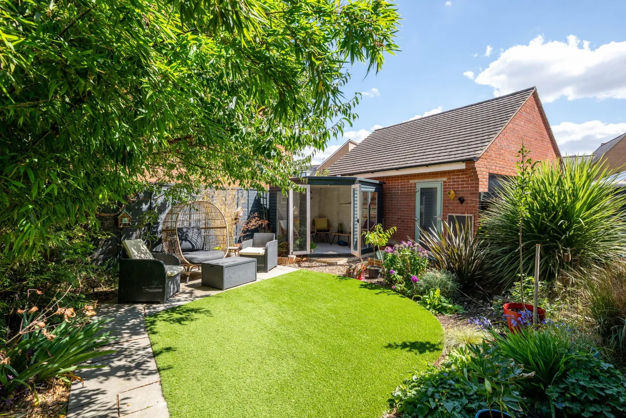 Penning Close, Oakridge Park, Milton Keynes, MK14 6FP, photo 4
