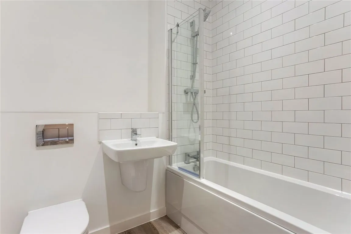 Lanchester Close, Birmingham, photo 5
