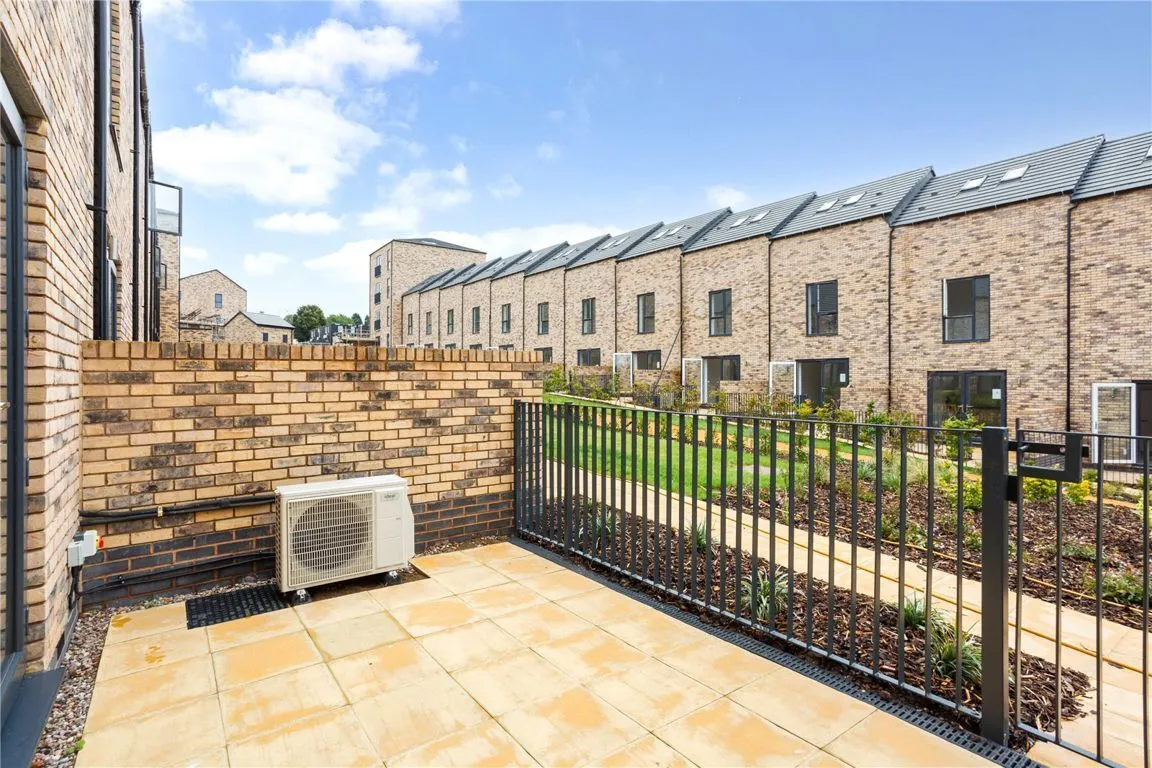 Lanchester Close, Birmingham, photo 7