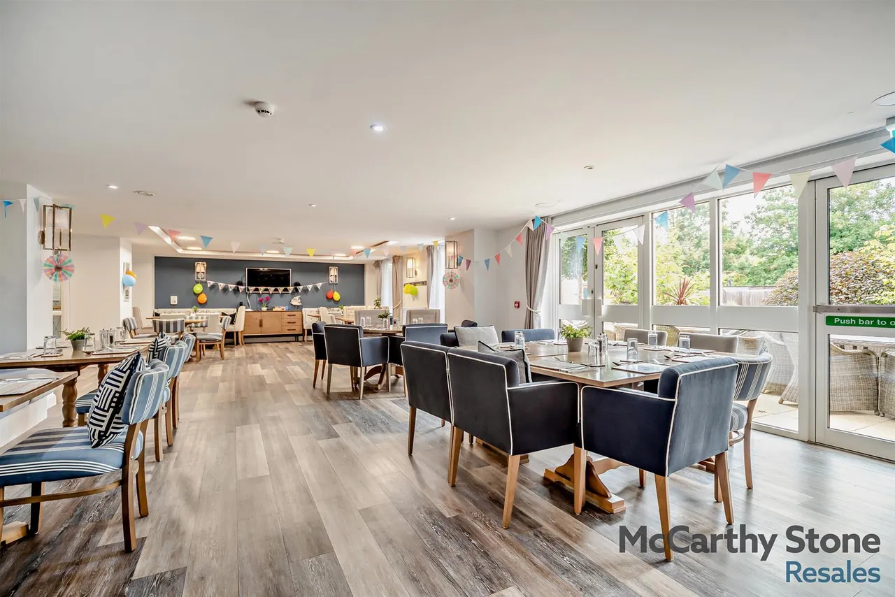 Reading Road, Henley-On-Thames, RG9, photo 28