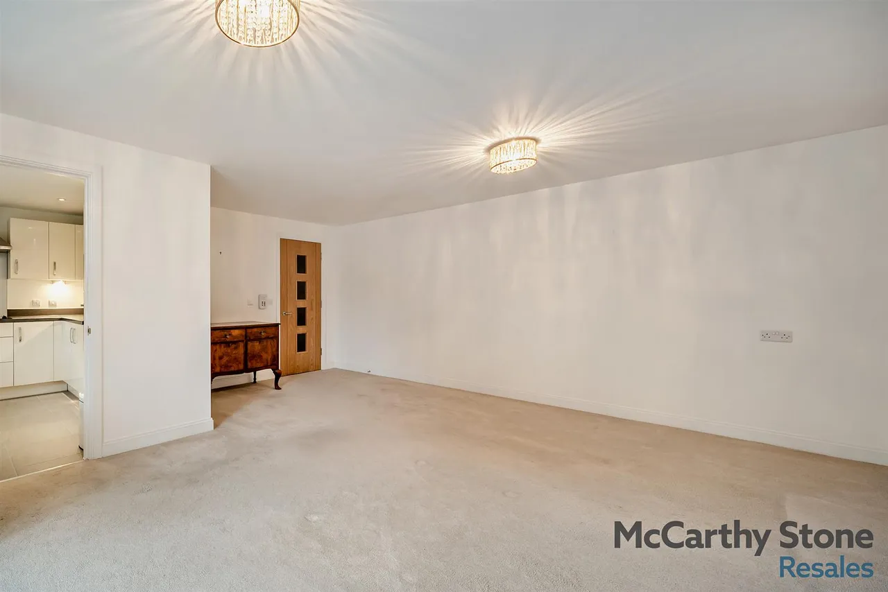 Reading Road, Henley-On-Thames, RG9, photo 13