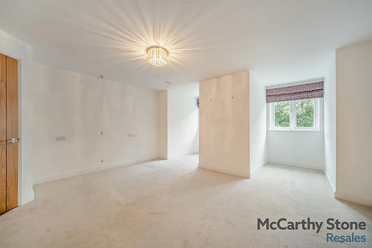 Reading Road, Henley-On-Thames, RG9, photo 6