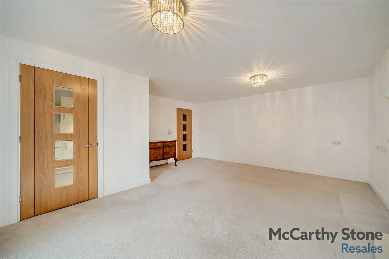 Reading Road, Henley-On-Thames, RG9, photo 5
