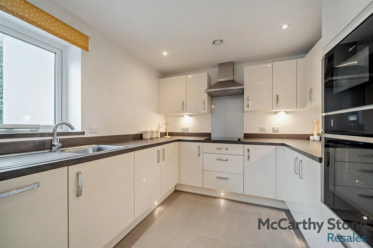 Reading Road, Henley-On-Thames, RG9, photo 3