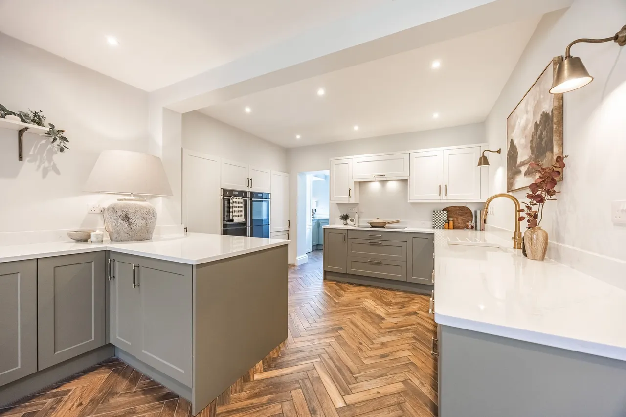Beautifully Renovated and Extended Ho, photo 9