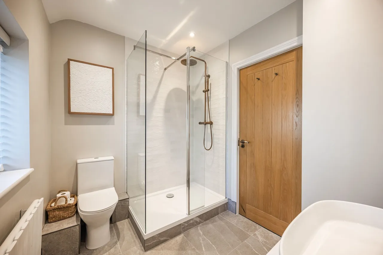 Beautifully Renovated and Extended Ho, photo 19