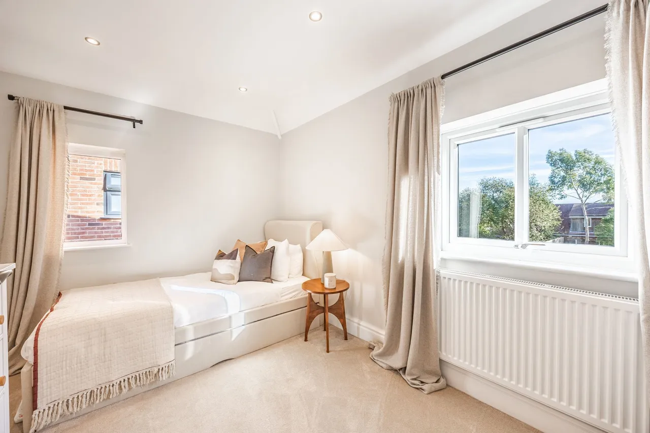Beautifully Renovated and Extended Ho, photo 15