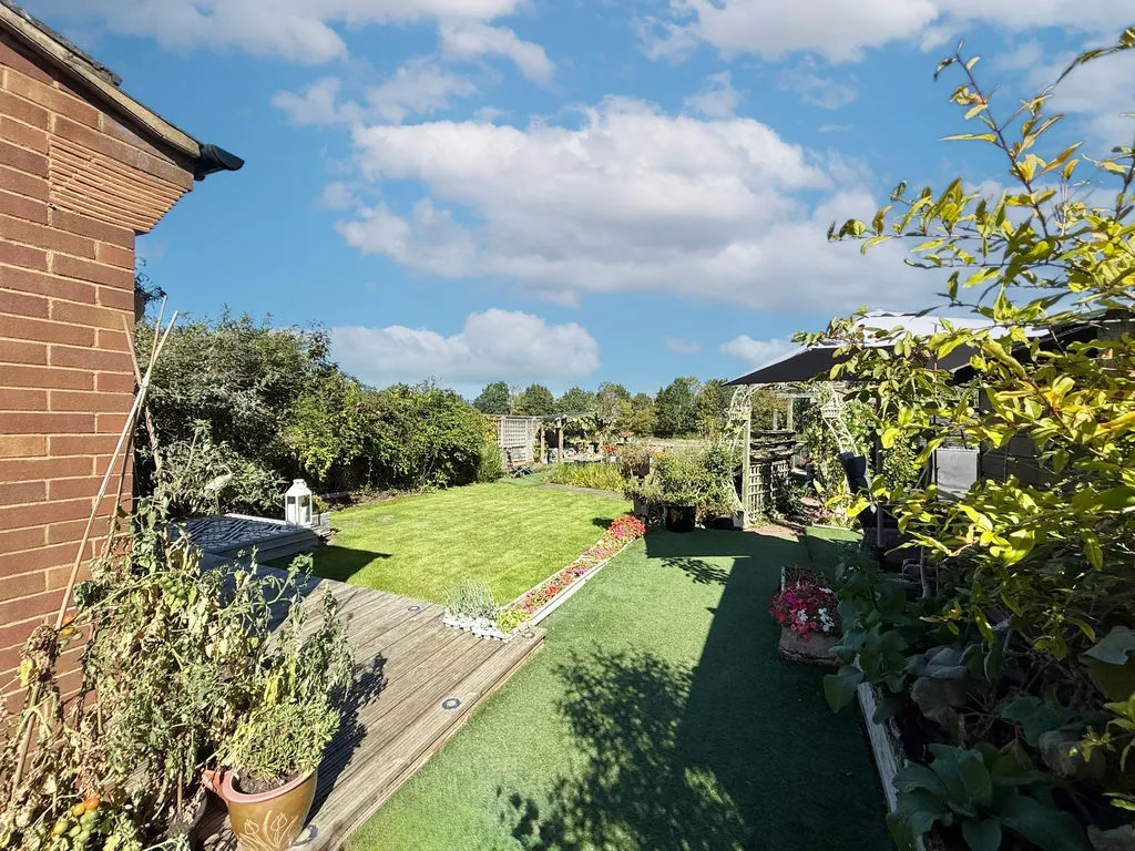 Winslow Road, Wingrave, HP22, photo 25