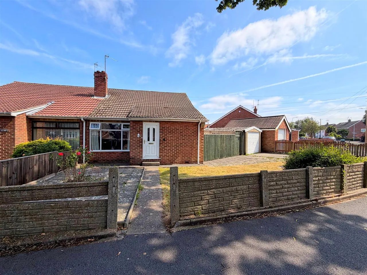 2 bed house for sale — Compass Road, Hull