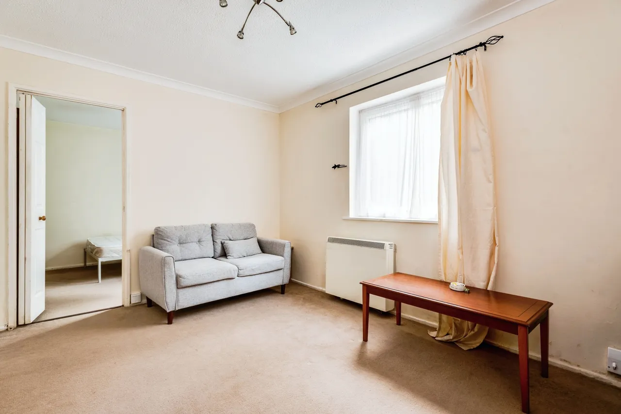 The Heights, Swindon, Wiltshire, SN1, photo 3