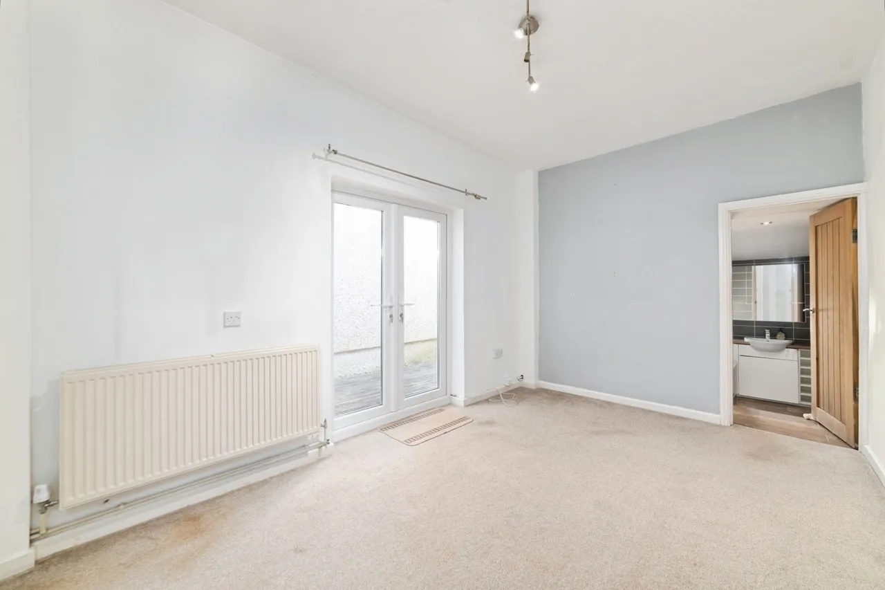 Andrew Street, Llanelli, SA15, photo 9