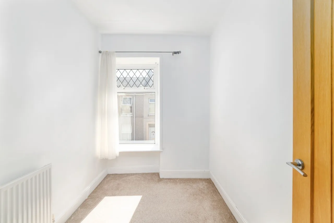 Andrew Street, Llanelli, SA15, photo 17