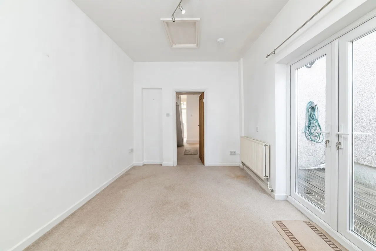 Andrew Street, Llanelli, SA15, photo 8