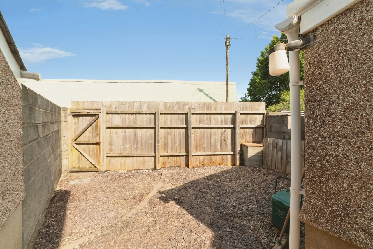 Andrew Street, Llanelli, SA15, photo 19
