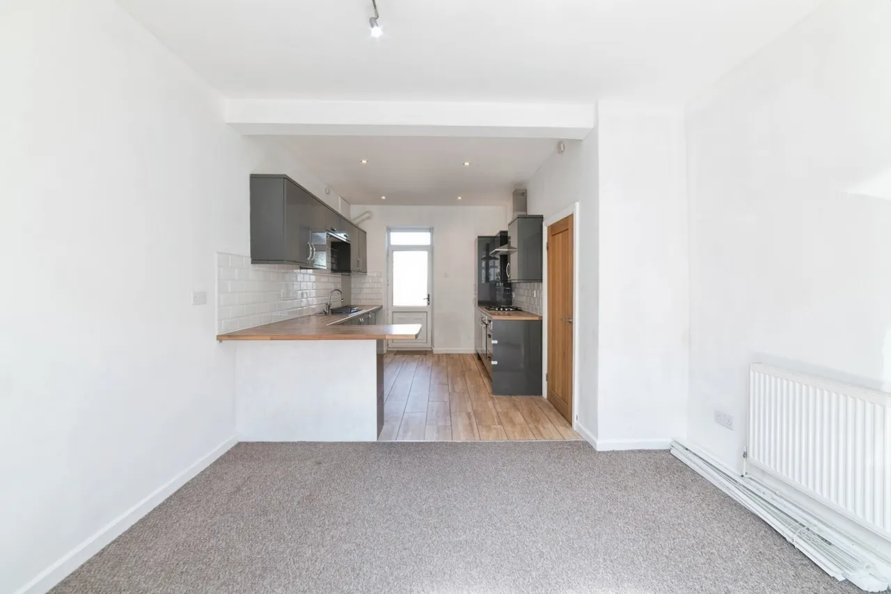 Andrew Street, Llanelli, SA15, photo 5