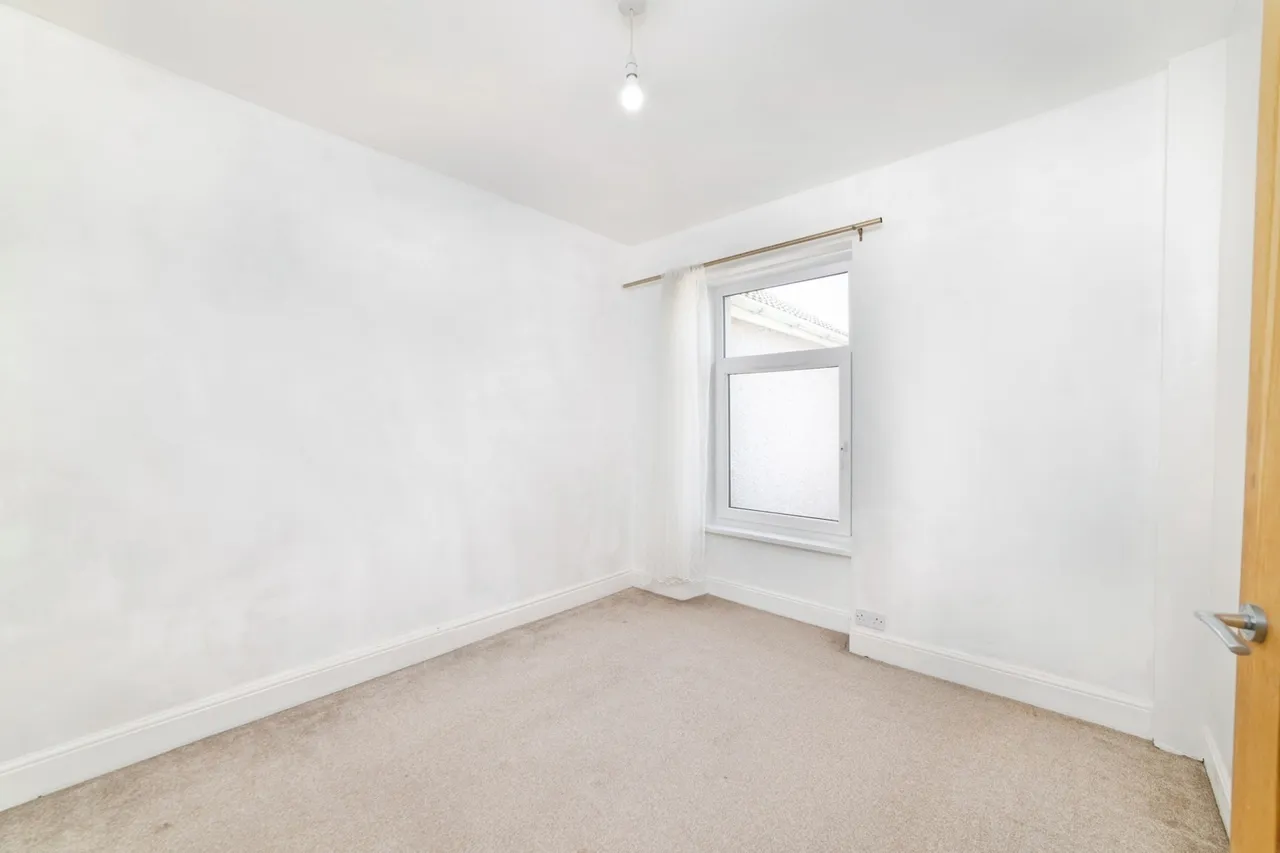 Andrew Street, Llanelli, SA15, photo 12