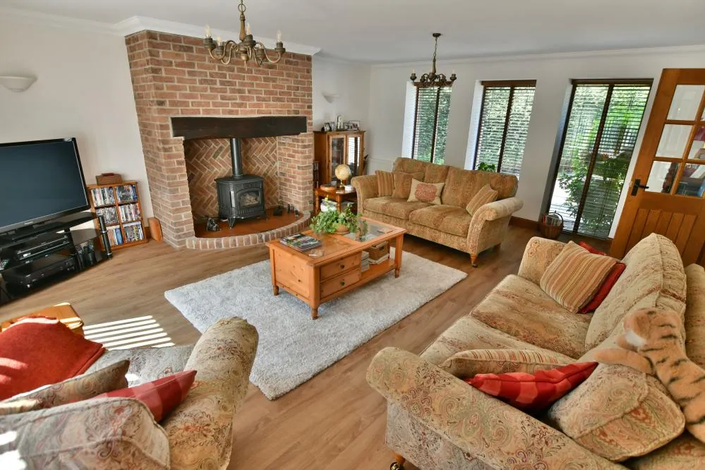 Holt Lane, Holt, BH21, photo 4