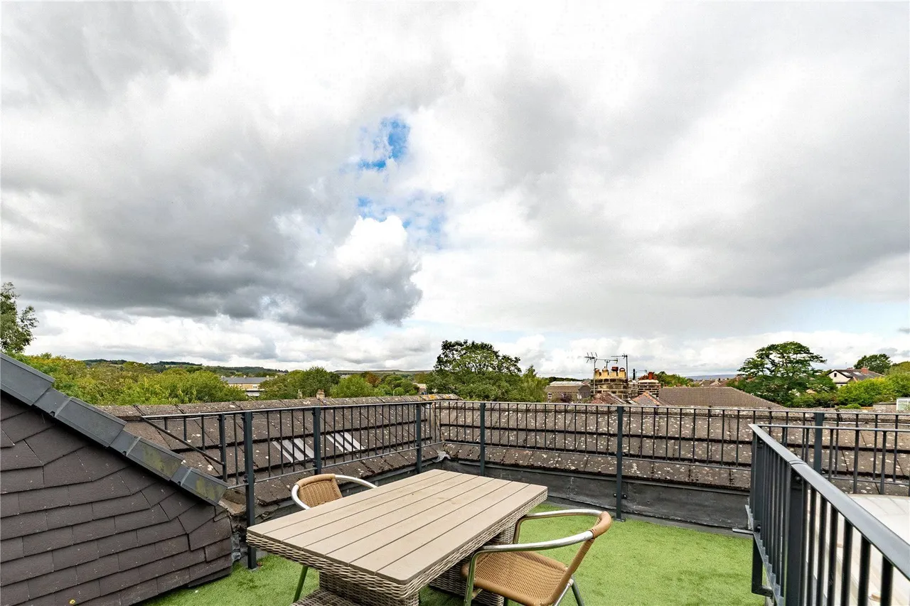 Oxford Avenue, Guiseley, LS20, photo 10