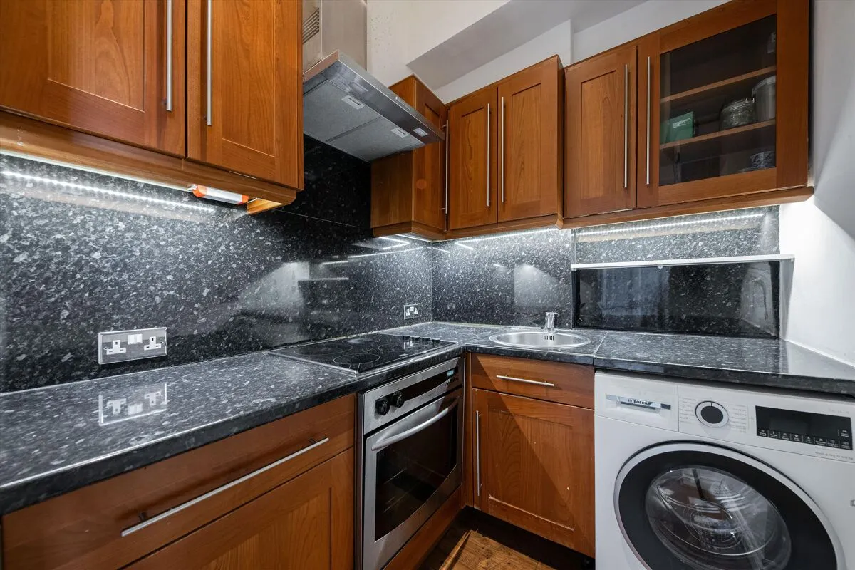 Cumberland Street, London, SW1V, photo 8