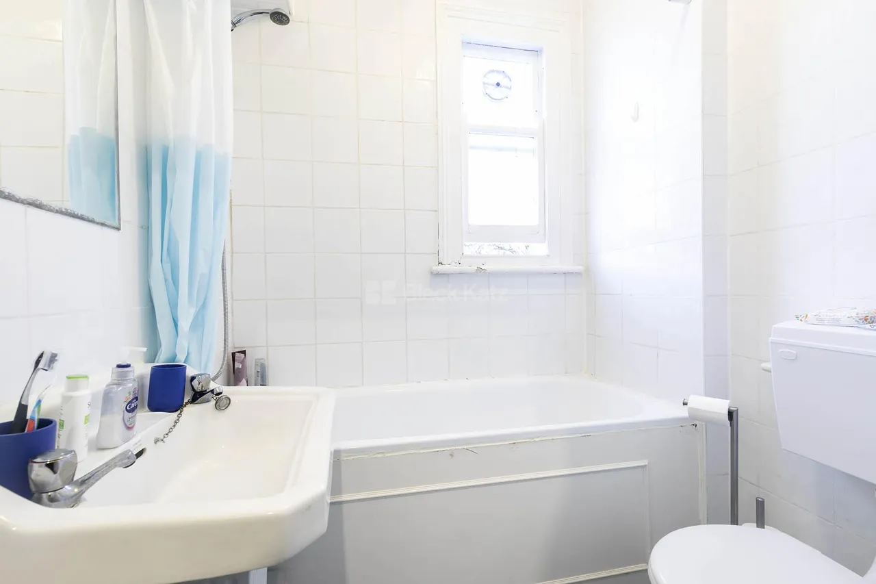 Stanlake Road, W12, photo 8