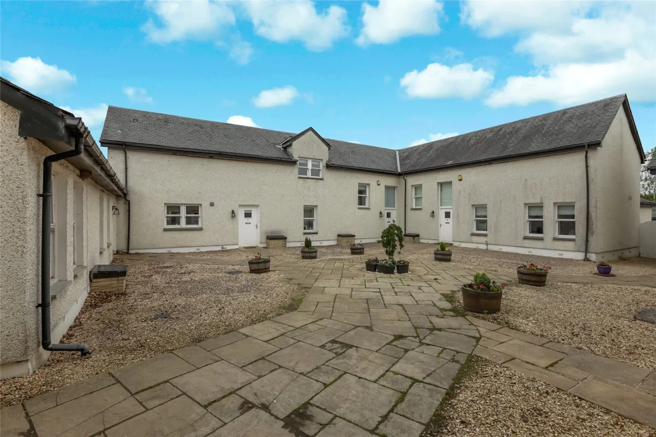 3 bed house for sale — Milncroft Farm, Millcroft Road, Cumbernauld, North Lanarkshire, G67