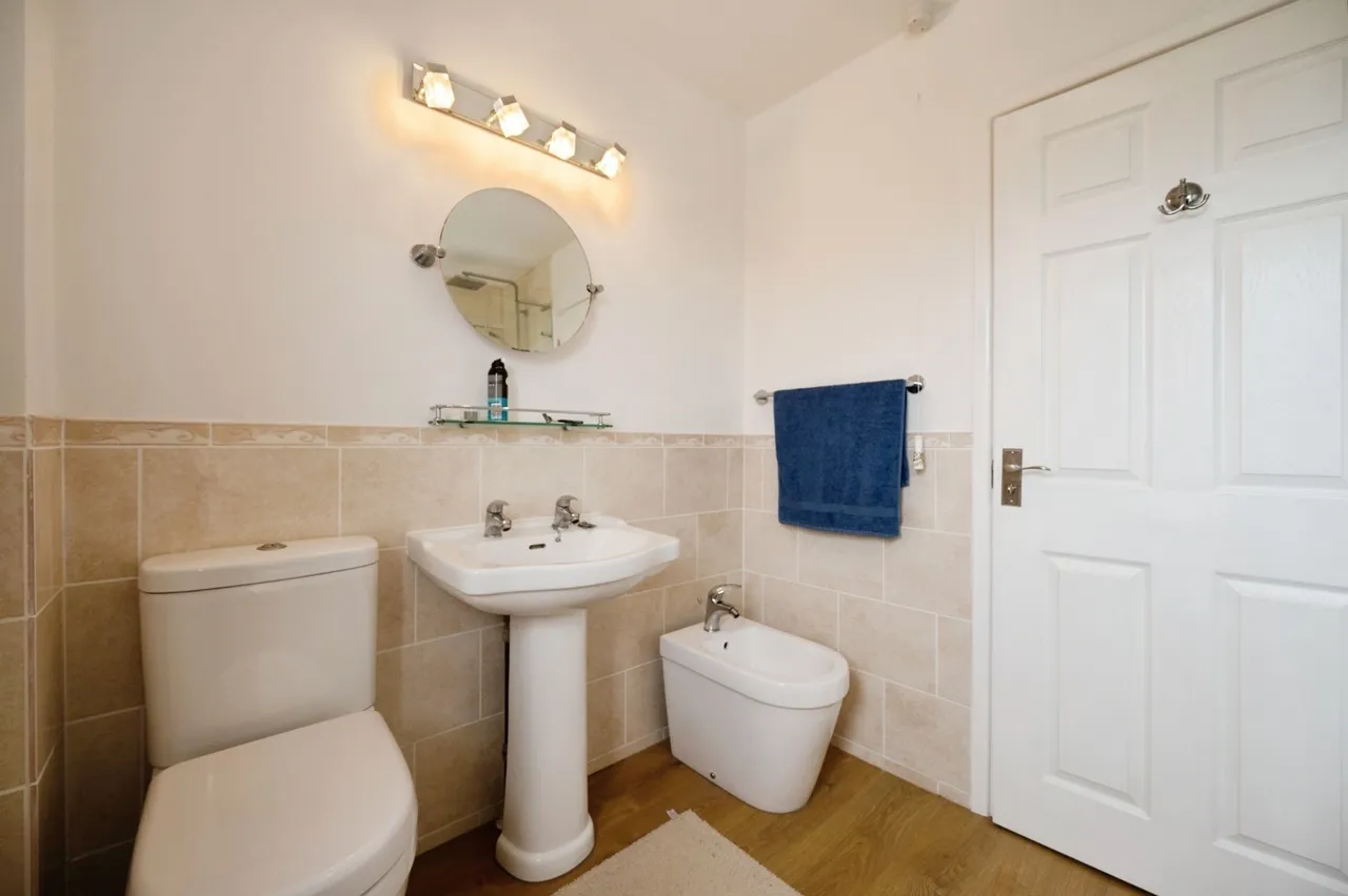 Beach Road, Hayling Island, PO11, photo 17