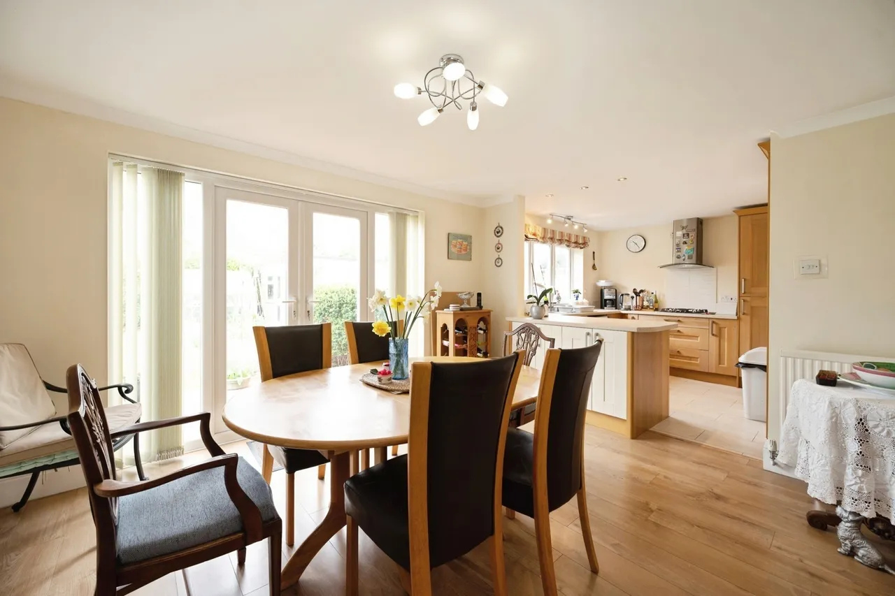 Beach Road, Hayling Island, PO11, photo 11