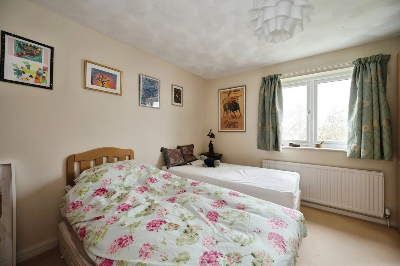 Beach Road, Hayling Island, PO11, photo 8