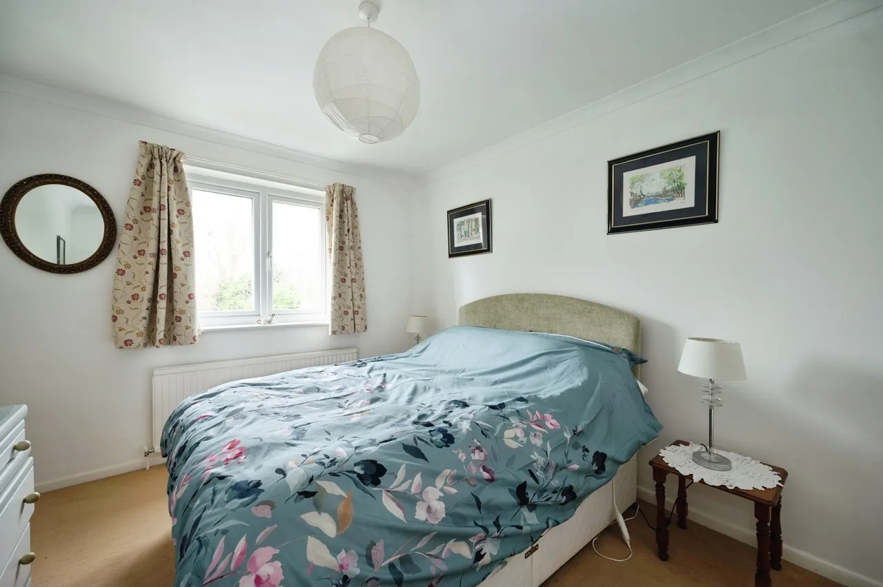 Beach Road, Hayling Island, PO11, photo 9