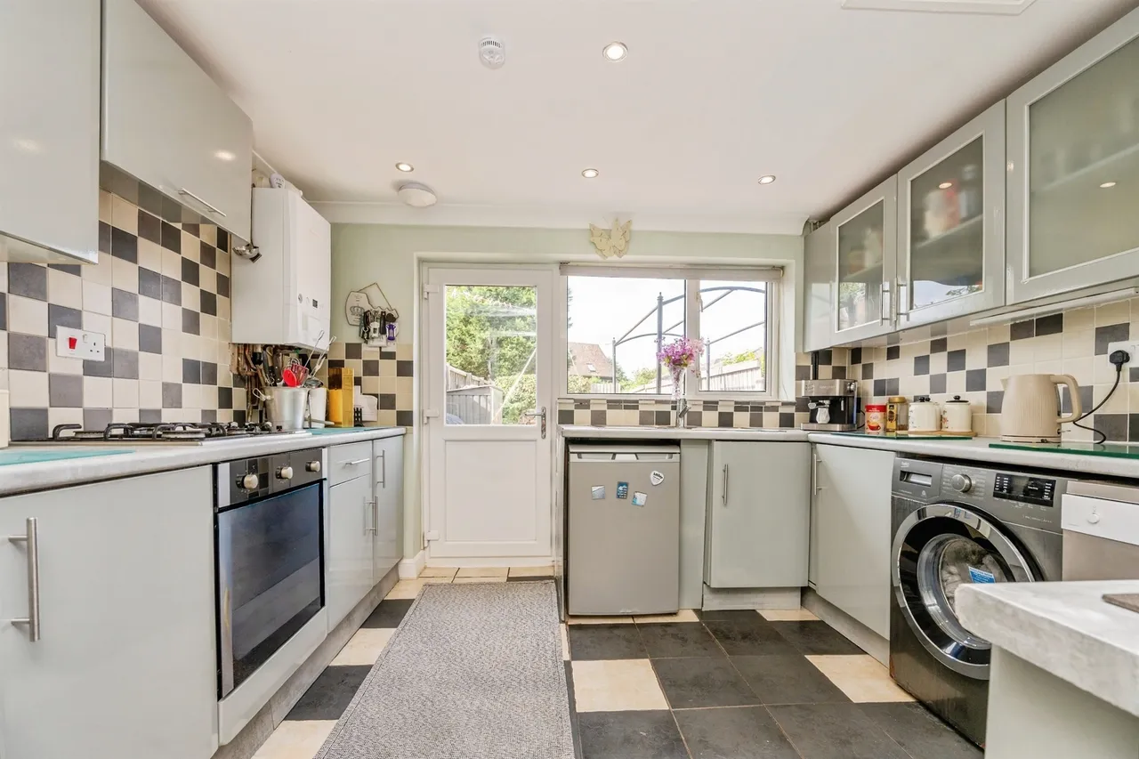 Old Worcester Road, Waresley, DY11, photo 4