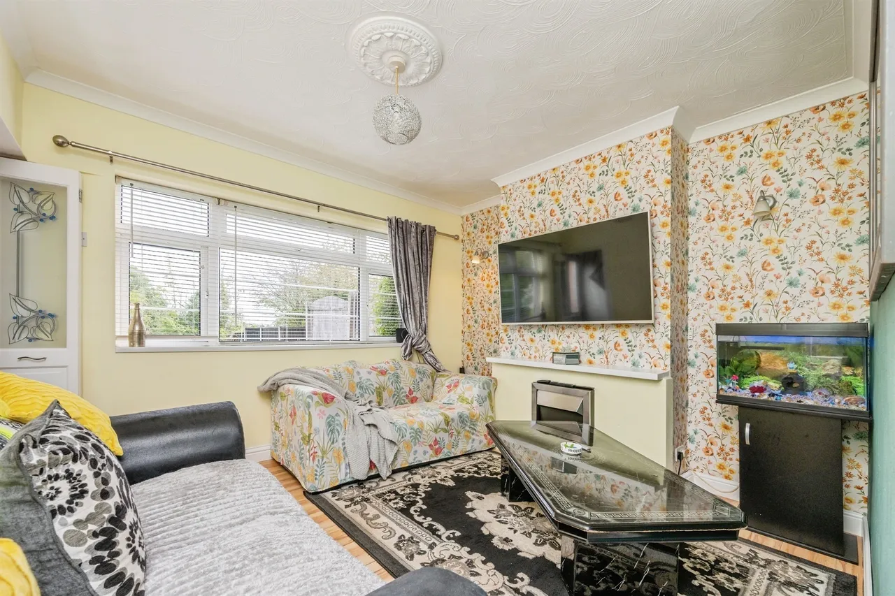Old Worcester Road, Waresley, DY11, photo 2