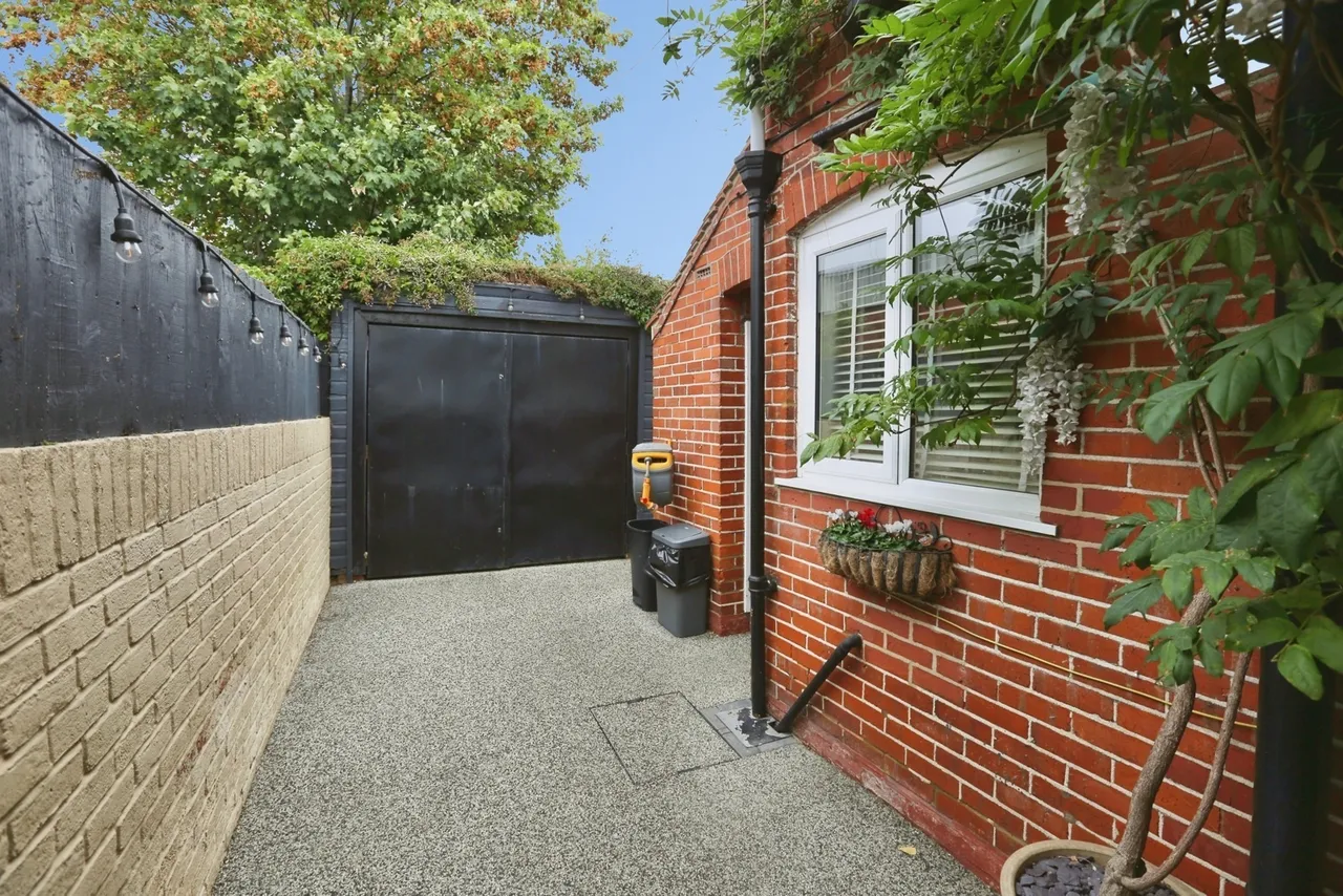 Millbrook Road West, Southampton, SO15, photo 13