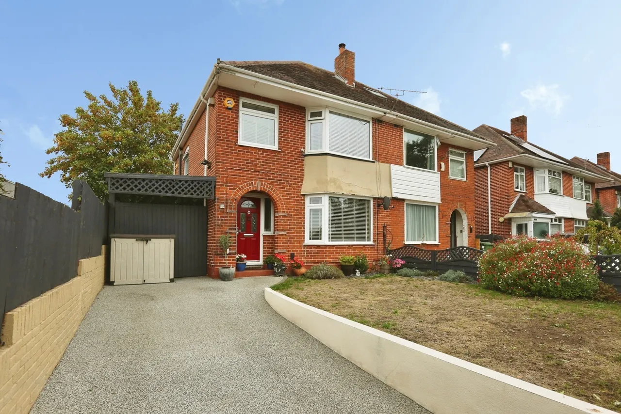 3 bed house for sale, Millbrook Road West, Southampton, SO15