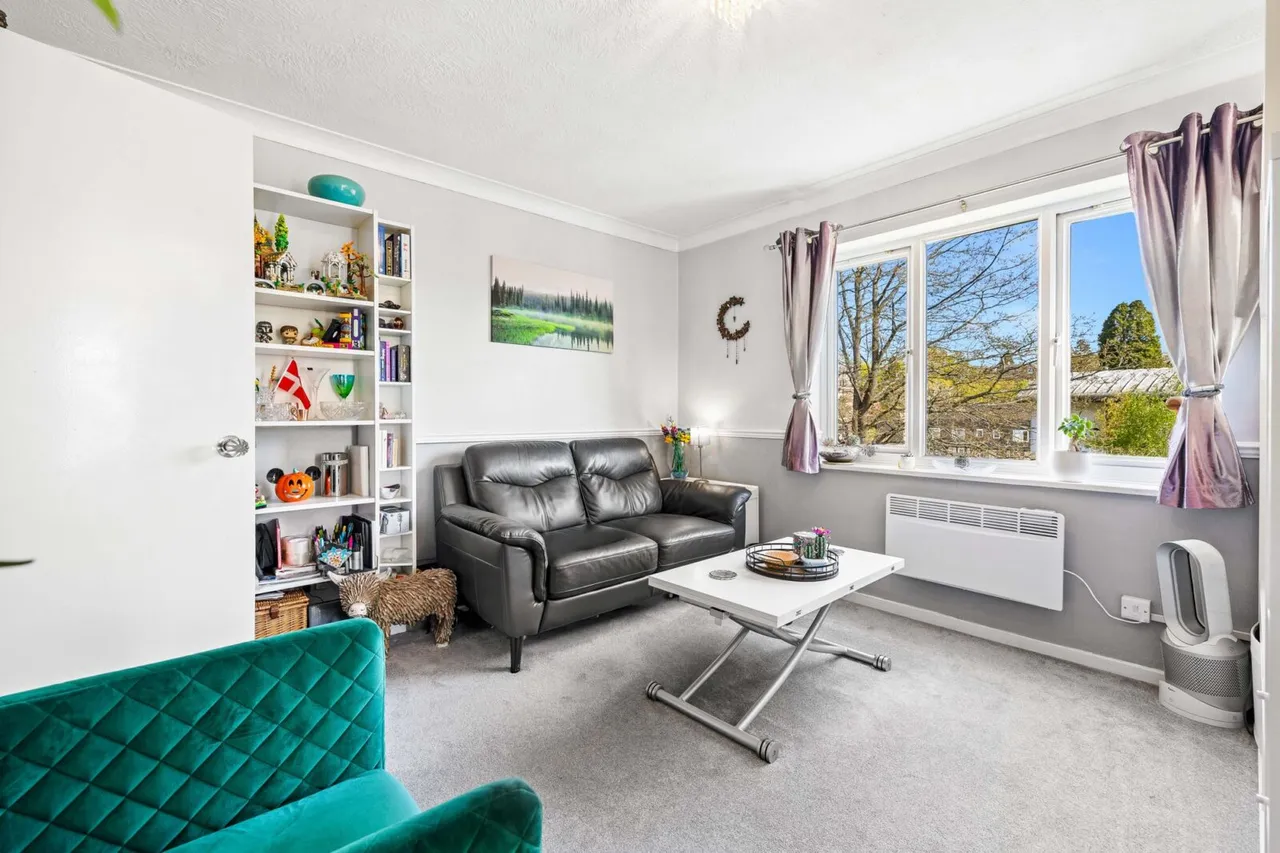 St. Leonards Park, East Grinstead, East Grinstead, RH19 1EE, photo 6
