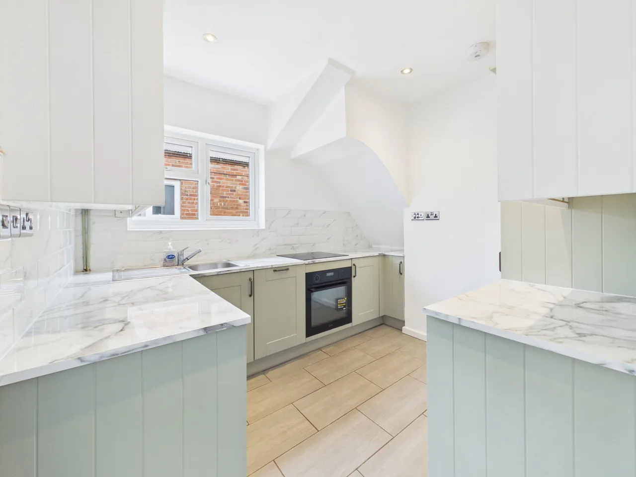 Vauxhall Terrace, Newport, TF10, photo 2