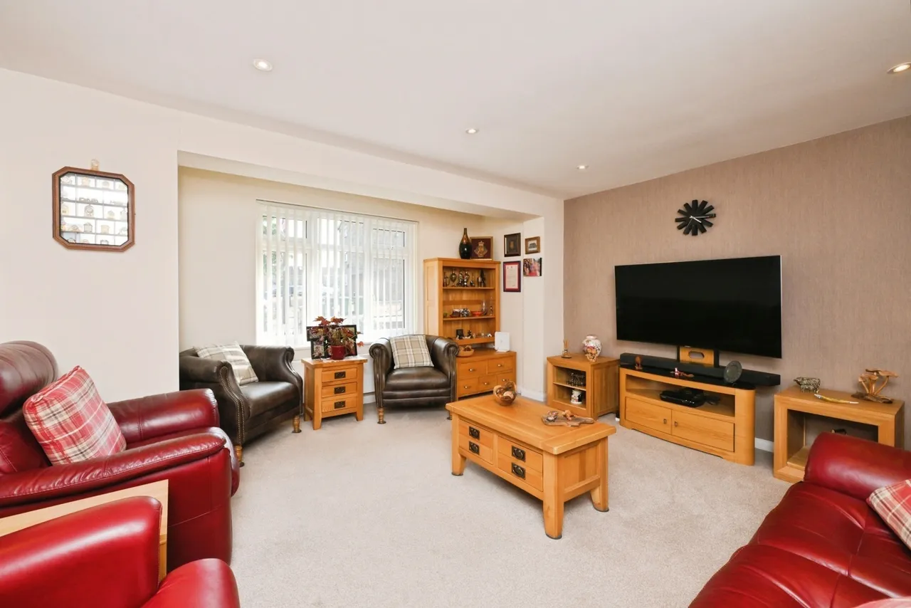 Martin Road, Aveley, South Ockendon, Essex, RM15, photo 2