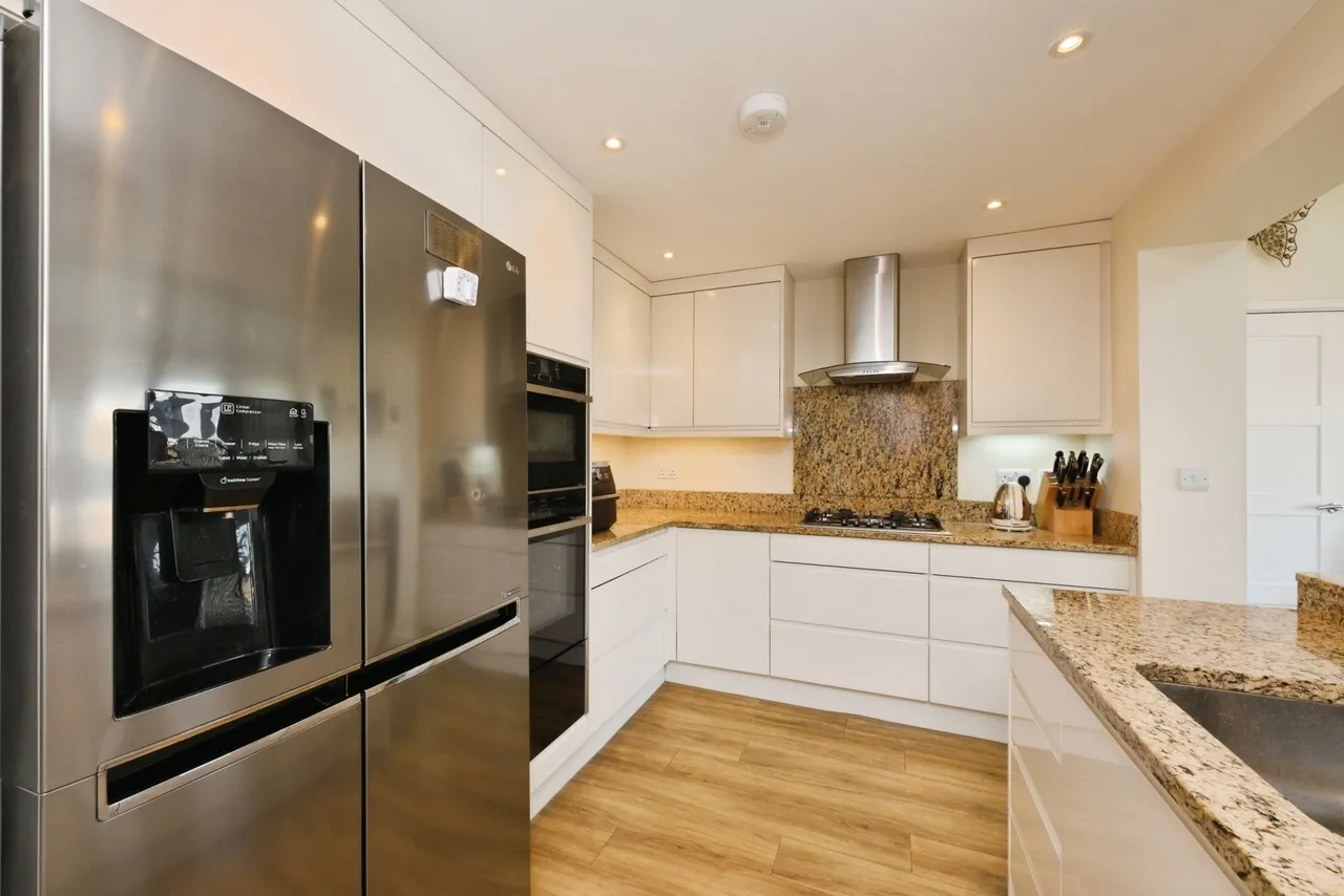 Martin Road, Aveley, South Ockendon, Essex, RM15, photo 6