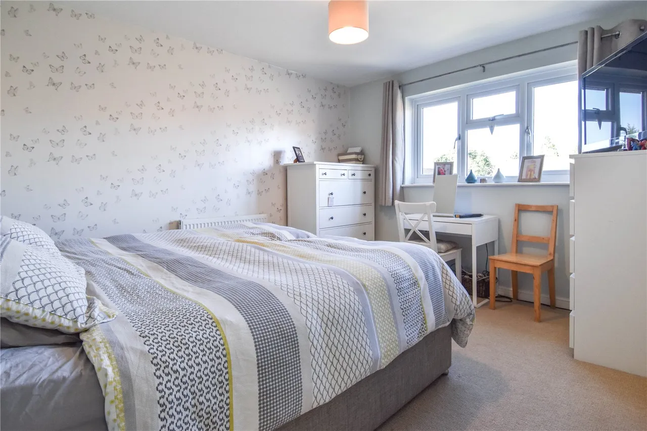 High Meadows, Stoke Heath, B60, photo 11