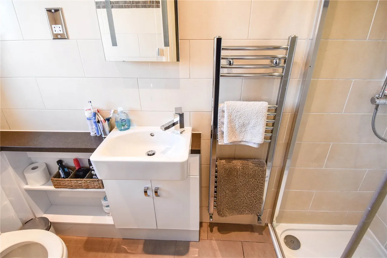High Meadows, Stoke Heath, B60, photo 12