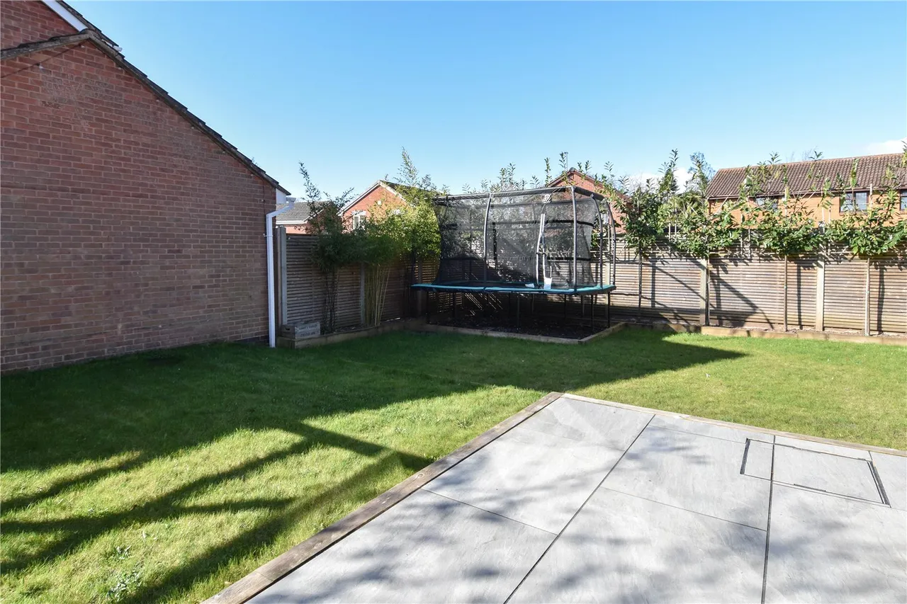 High Meadows, Stoke Heath, B60, photo 22
