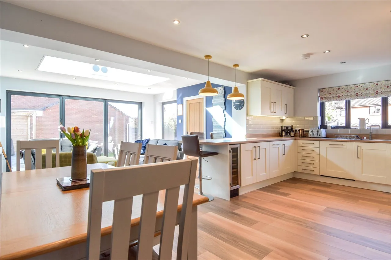 High Meadows, Stoke Heath, B60, photo 4
