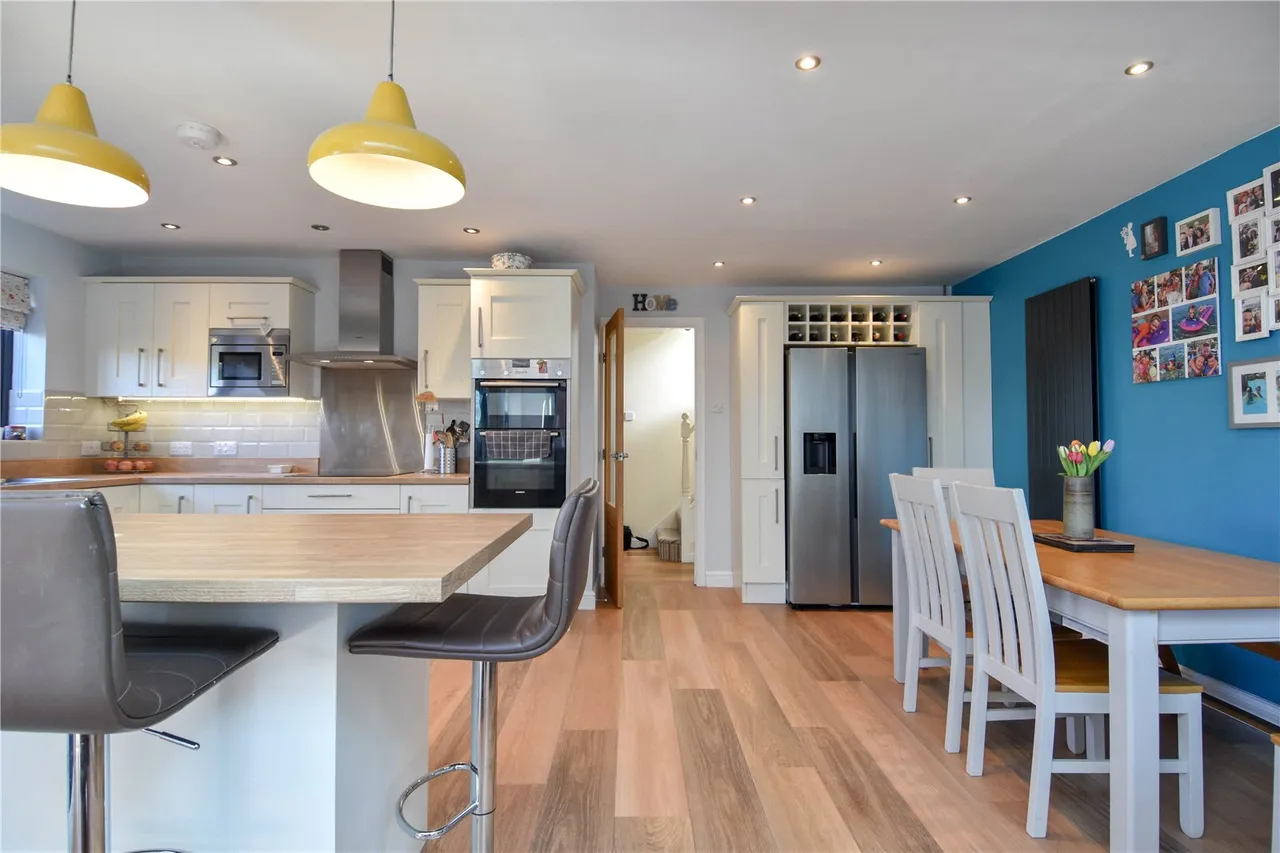 High Meadows, Stoke Heath, B60, photo 7