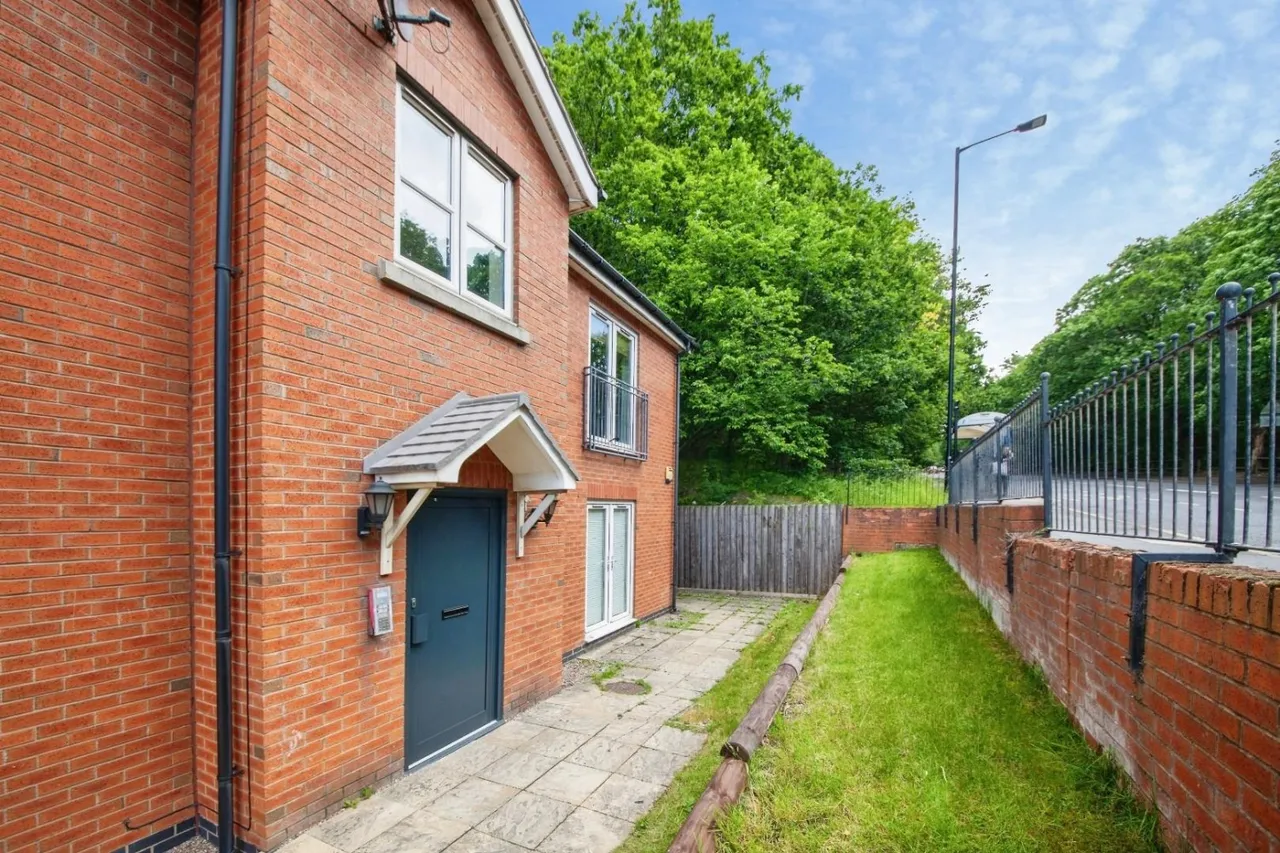 2 bed flat for sale — Wordsworth Court, Herries Road, S5