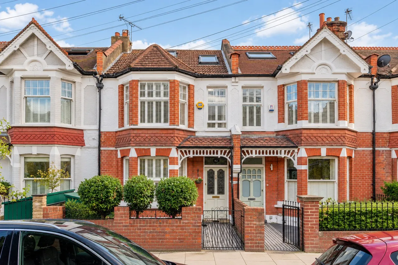 4 bed house for sale — Elborough Street, Southfields, London, SW18