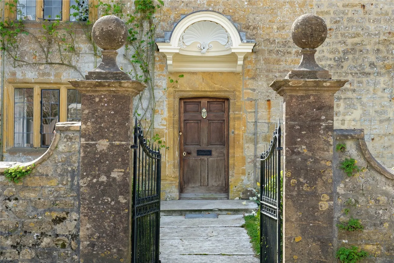 Whitcombe Road, Beaminster, DT8, photo 2