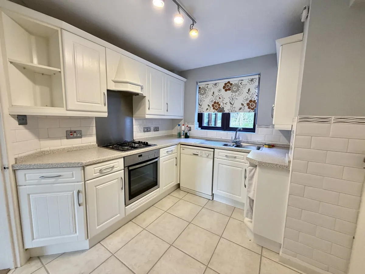 Doulton Gardens, Poole, BH14, photo 6