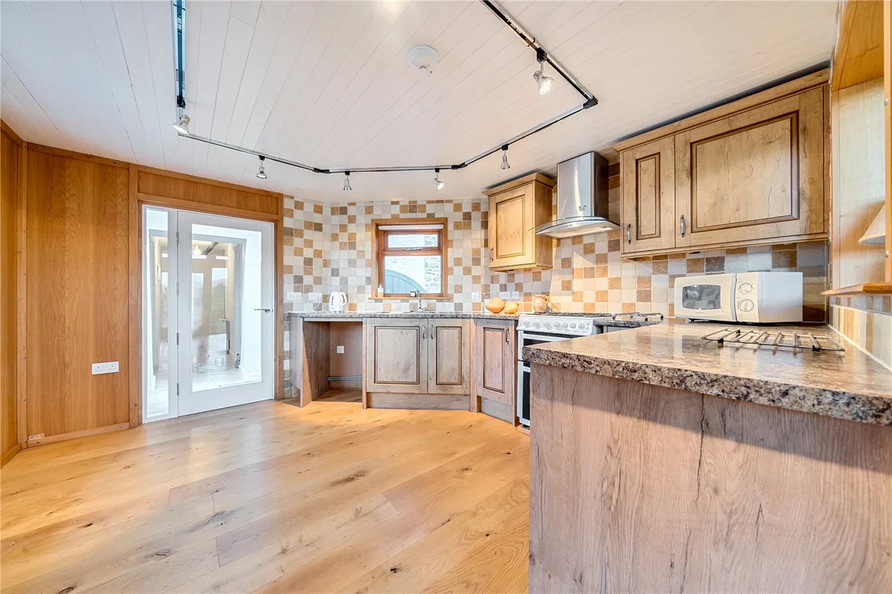Cwmbach, Glasbury, Hereford, HR3 5NZ, photo 4