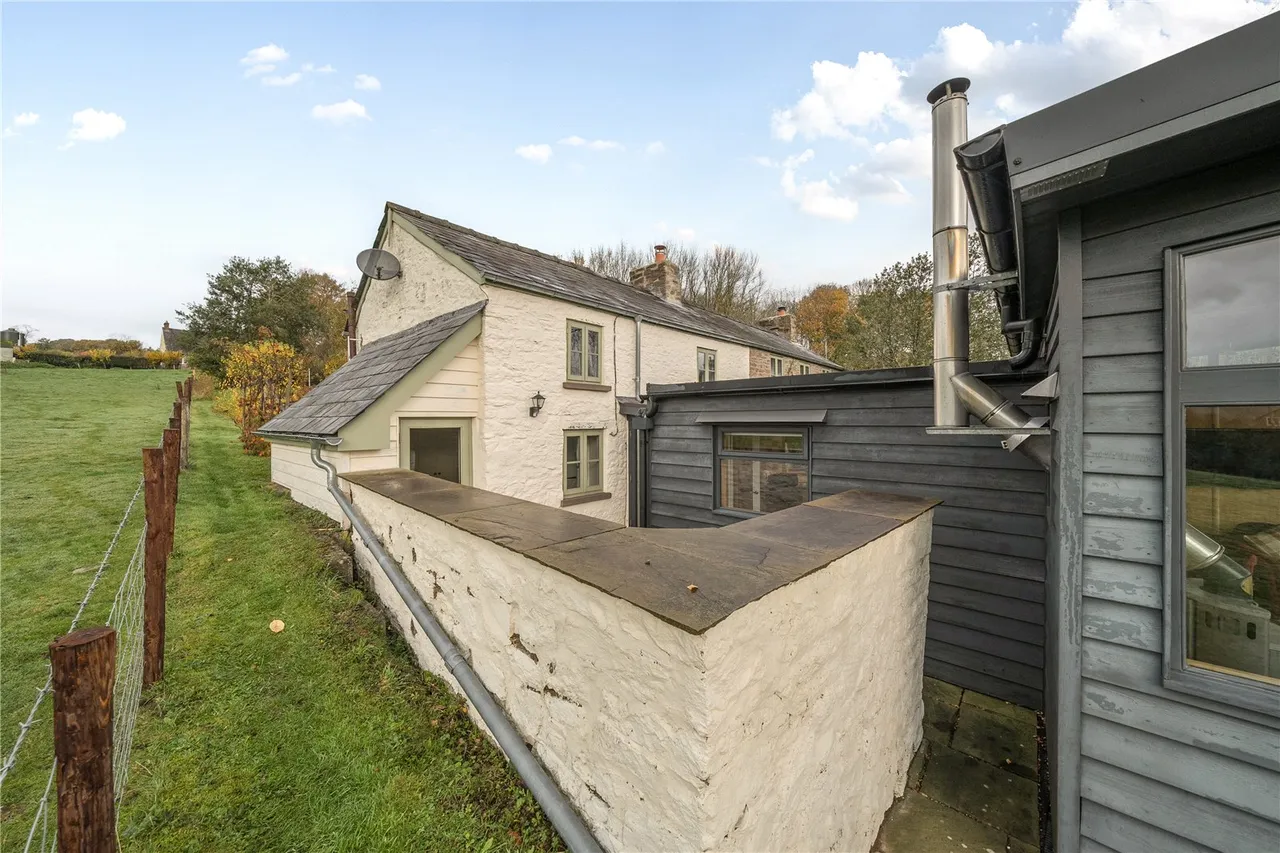 Cwmbach, Glasbury, Hereford, HR3 5NZ, photo 18