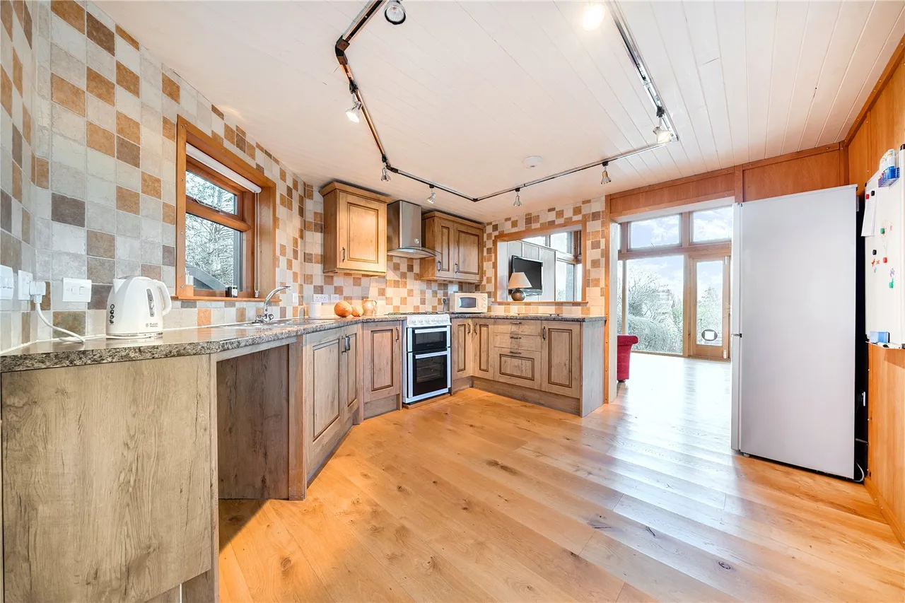 Cwmbach, Glasbury, Hereford, HR3 5NZ, photo 2