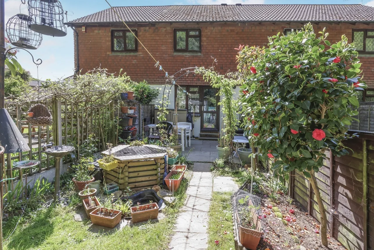 Larch Close, Creemoor, BH17, photo 10
